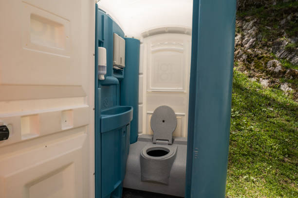 Best Temporary restroom rental  in Los Chaves, NM